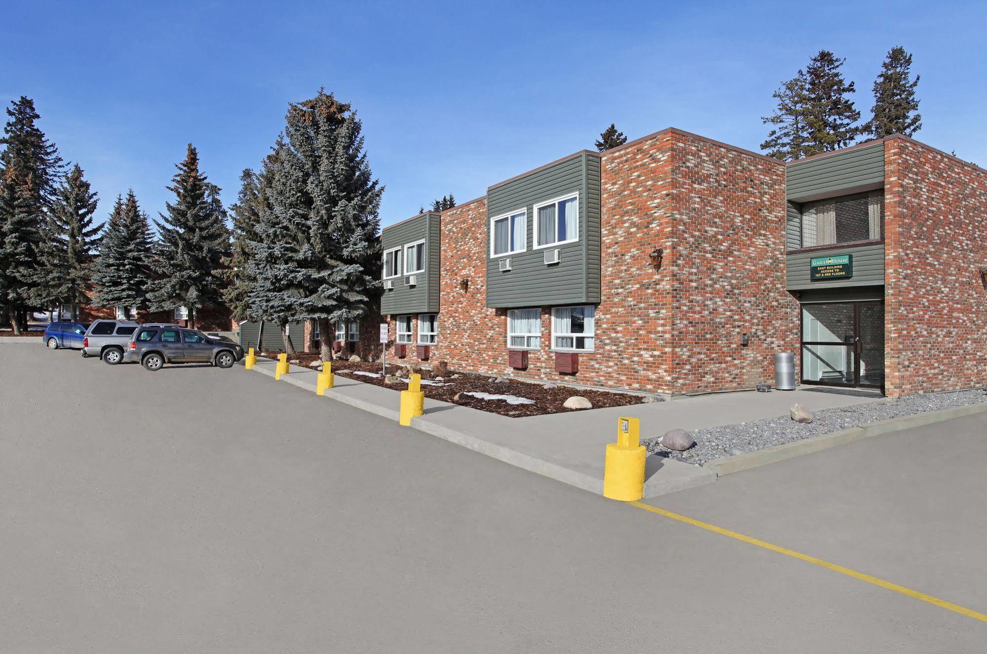 Guest House Inn & Suites Edson Exterior foto